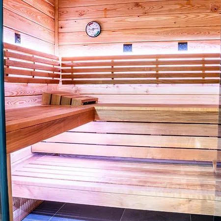 Apartment Mit Sauna „eschblick“ *
