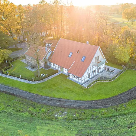 Apartment Mit Sauna „eschblick“ *
